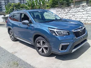 Subaru Forester Premium AWD 2019 Blue