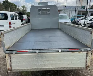 Isuzu Elf Truck 2019 Silver