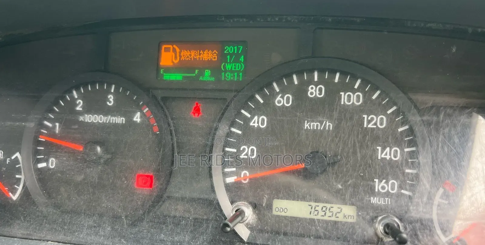Isuzu Elf Truck 2019 Silver