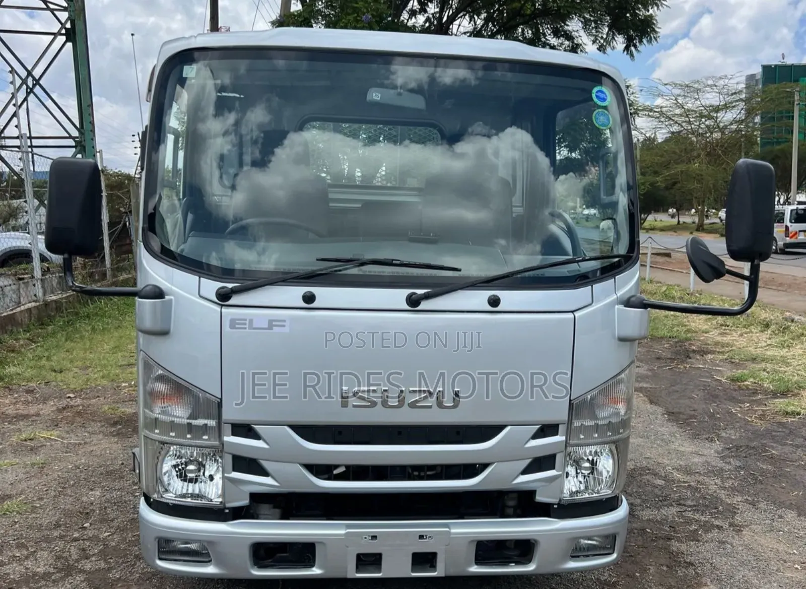 Isuzu Elf Truck 2019 Silver