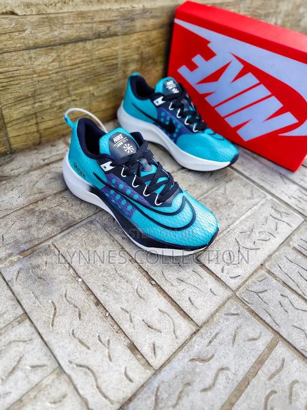 Nike Zoom Fly 5 - main view