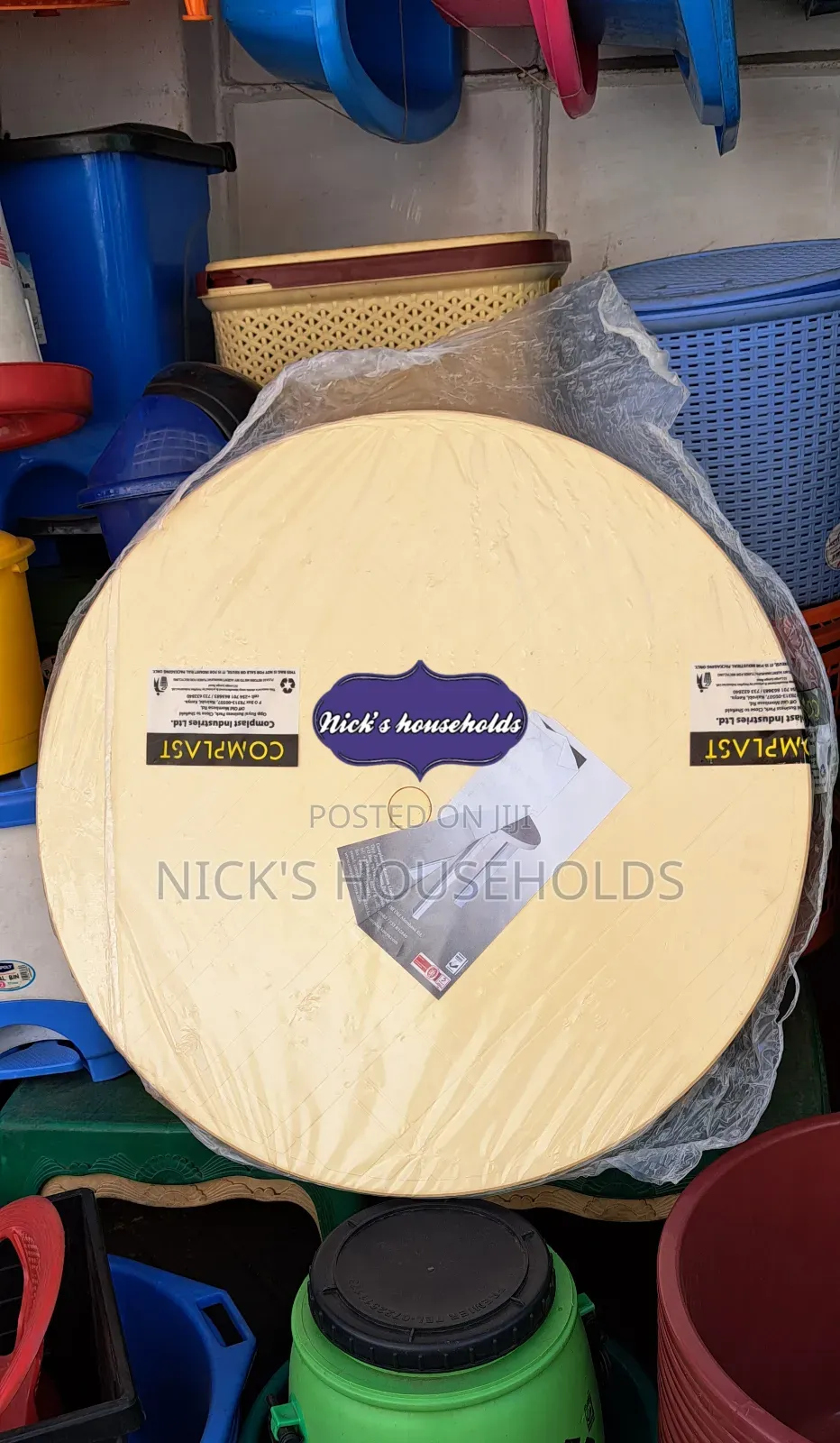 Ivory Round Plastic Table/ Complast Table