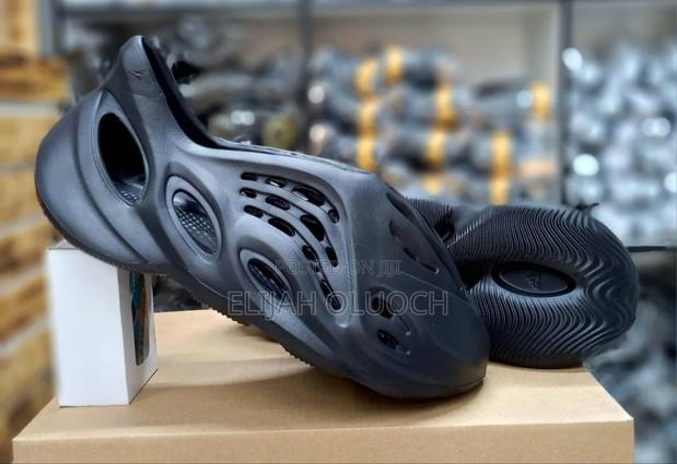 Yeezy Foam Runner (Original) - main view