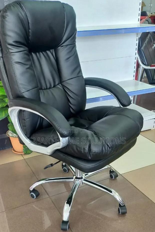 Black Executive Boss Managerial Comfy Office Chair a/09c