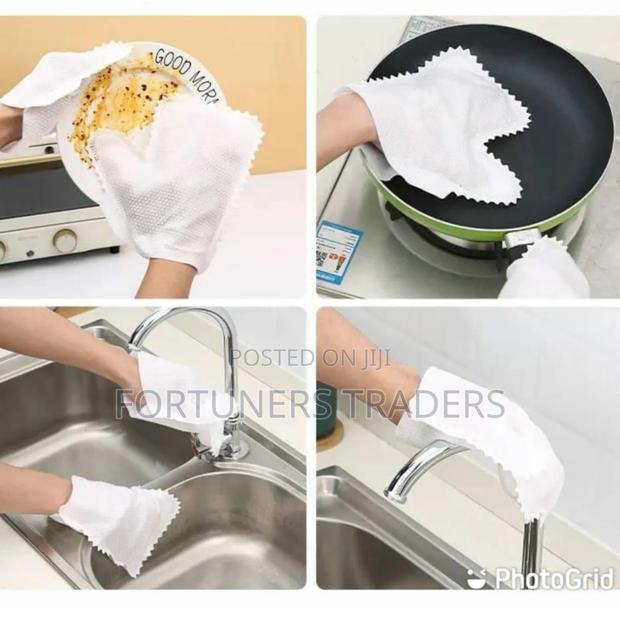 Dust Removal Gloves - main view