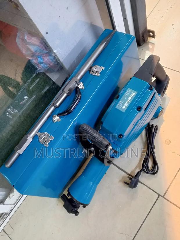 Makita Demolition Machine - main view