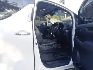 Toyota Alphard 2017 White
