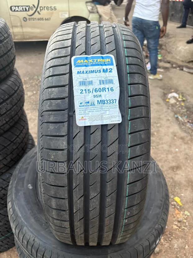 215/60r16 Tyre - main view