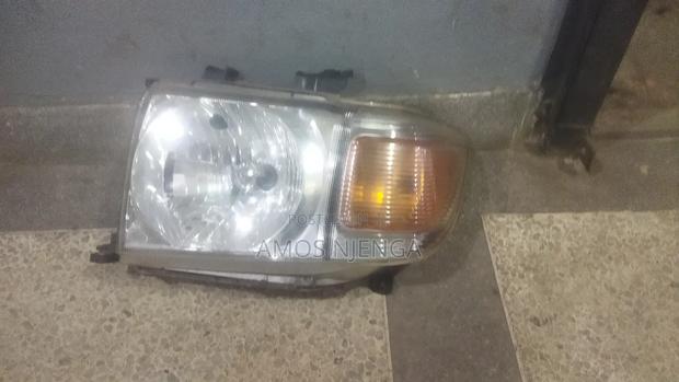 Toyota Land Cruiser 78 Headlight - thumbnail 3