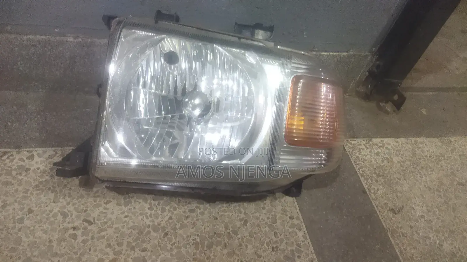 Toyota Land Cruiser 78 Headlight