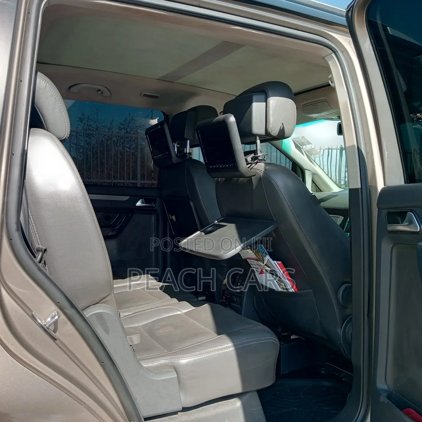 Volkswagen Touran 2014 Gold