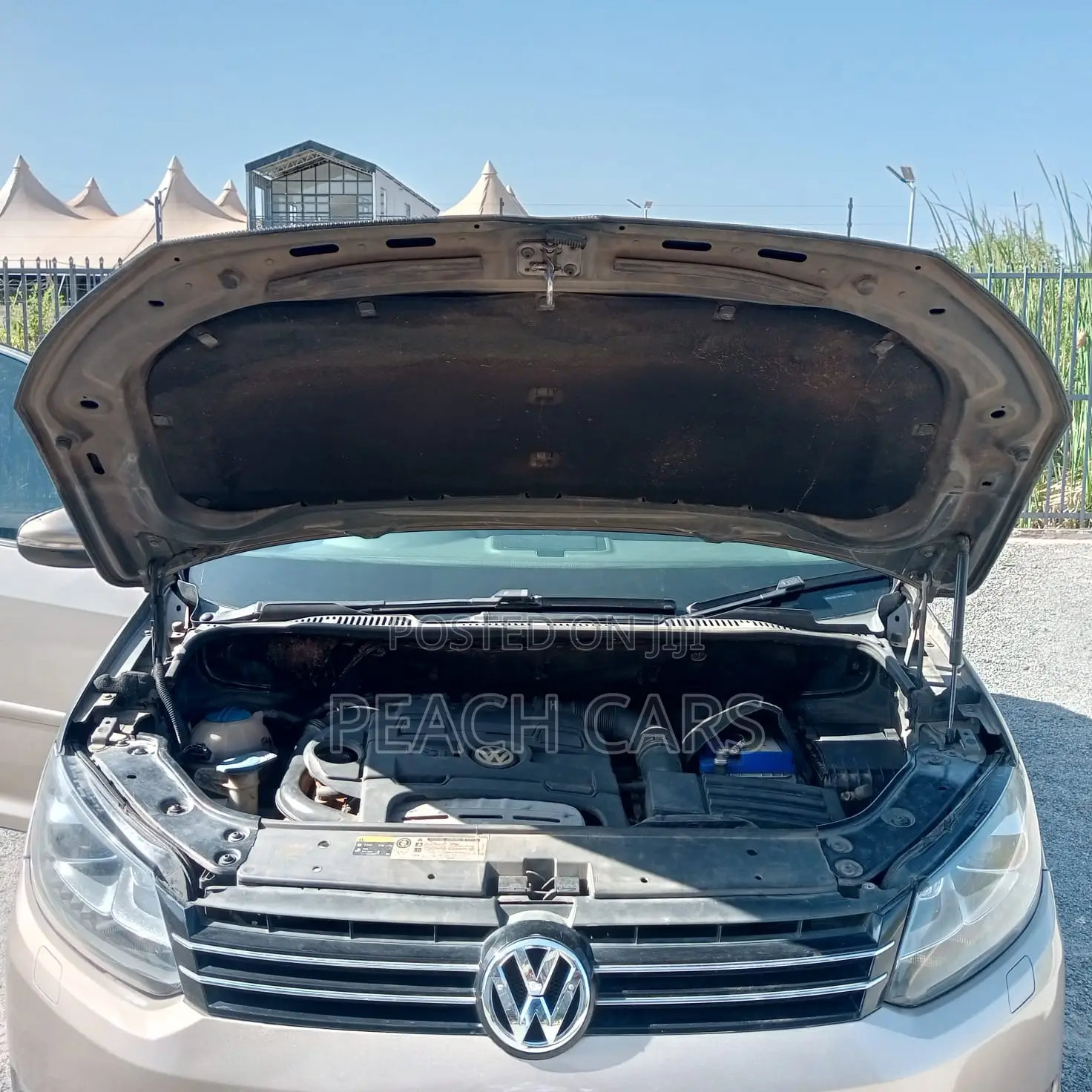 Volkswagen Touran 2014 Gold