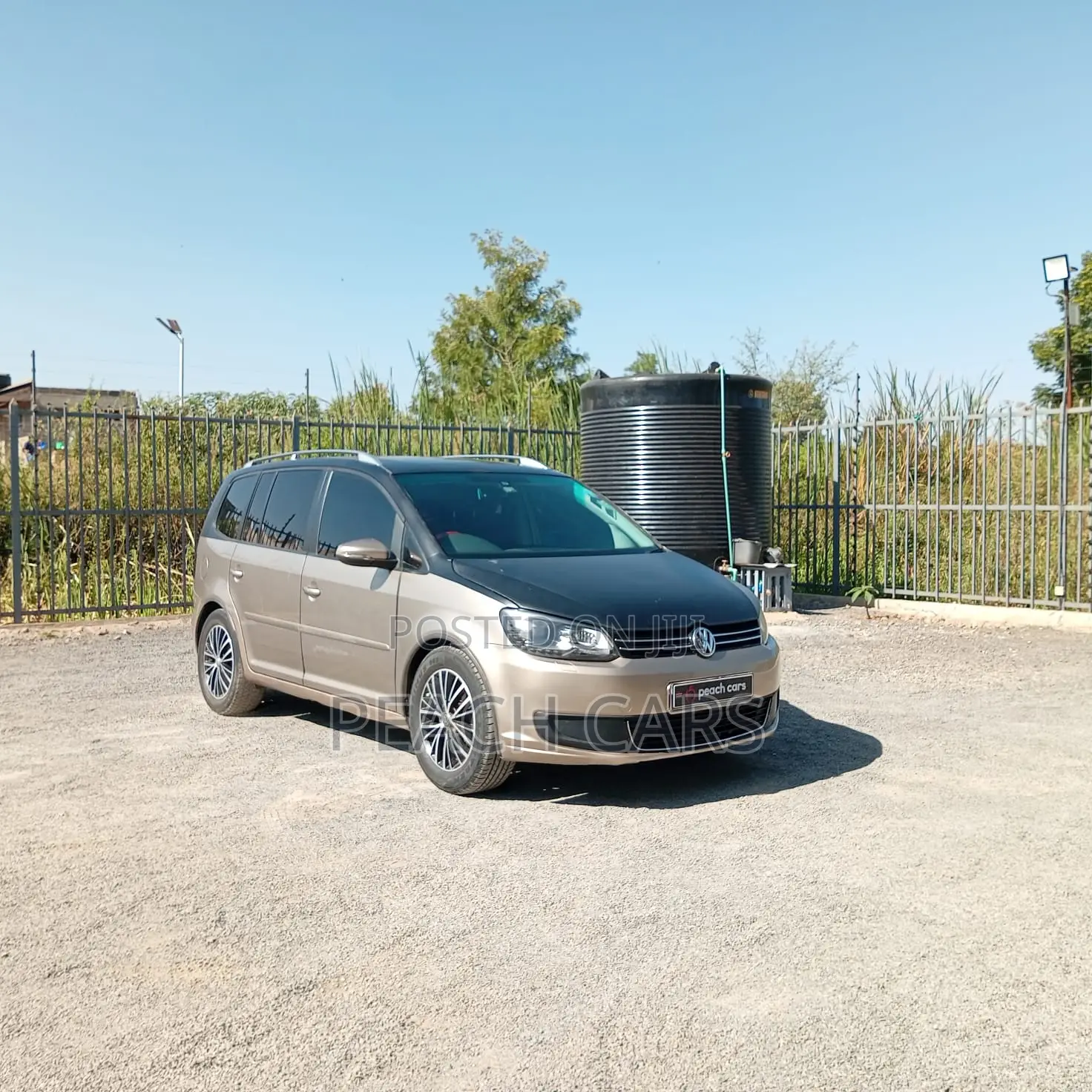 Volkswagen Touran 2014 Gold