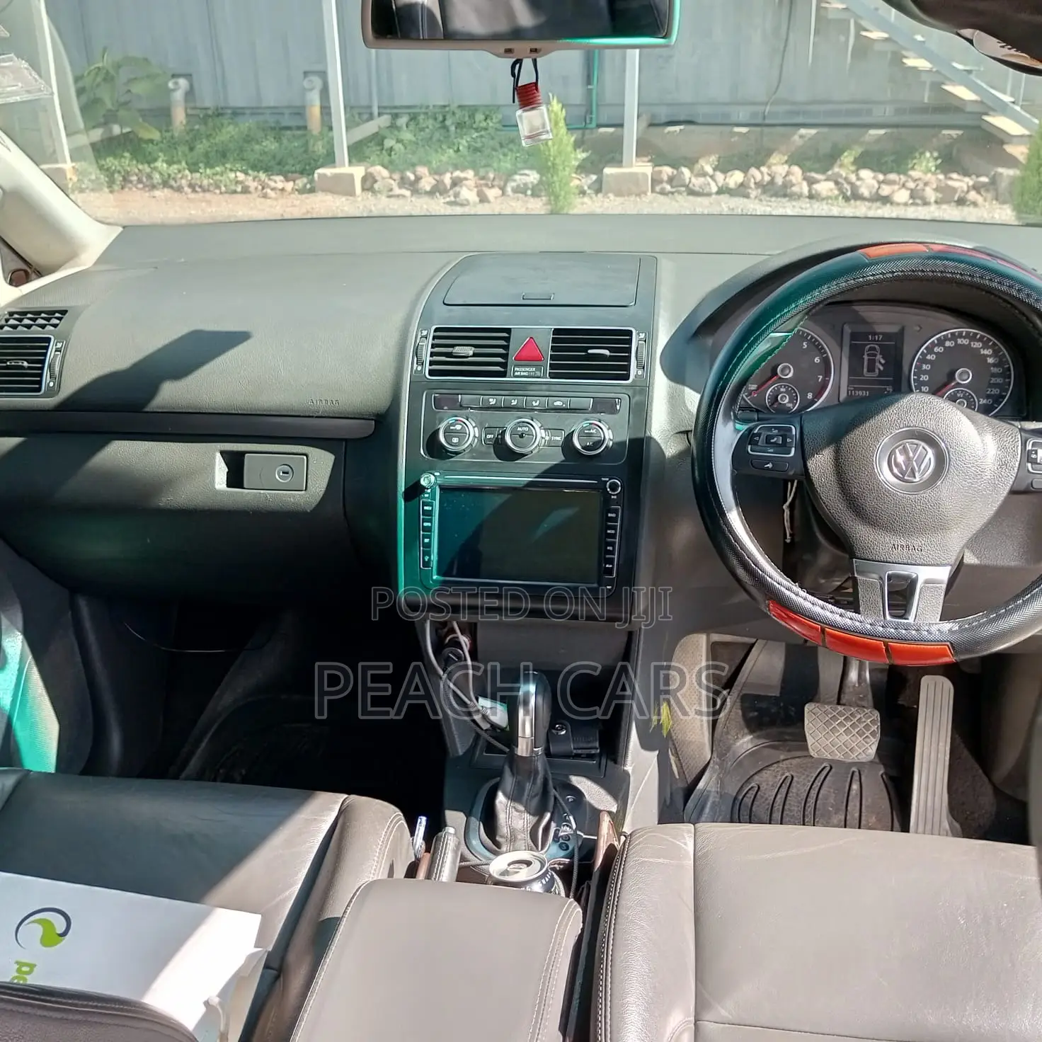 Volkswagen Touran 2014 Gold