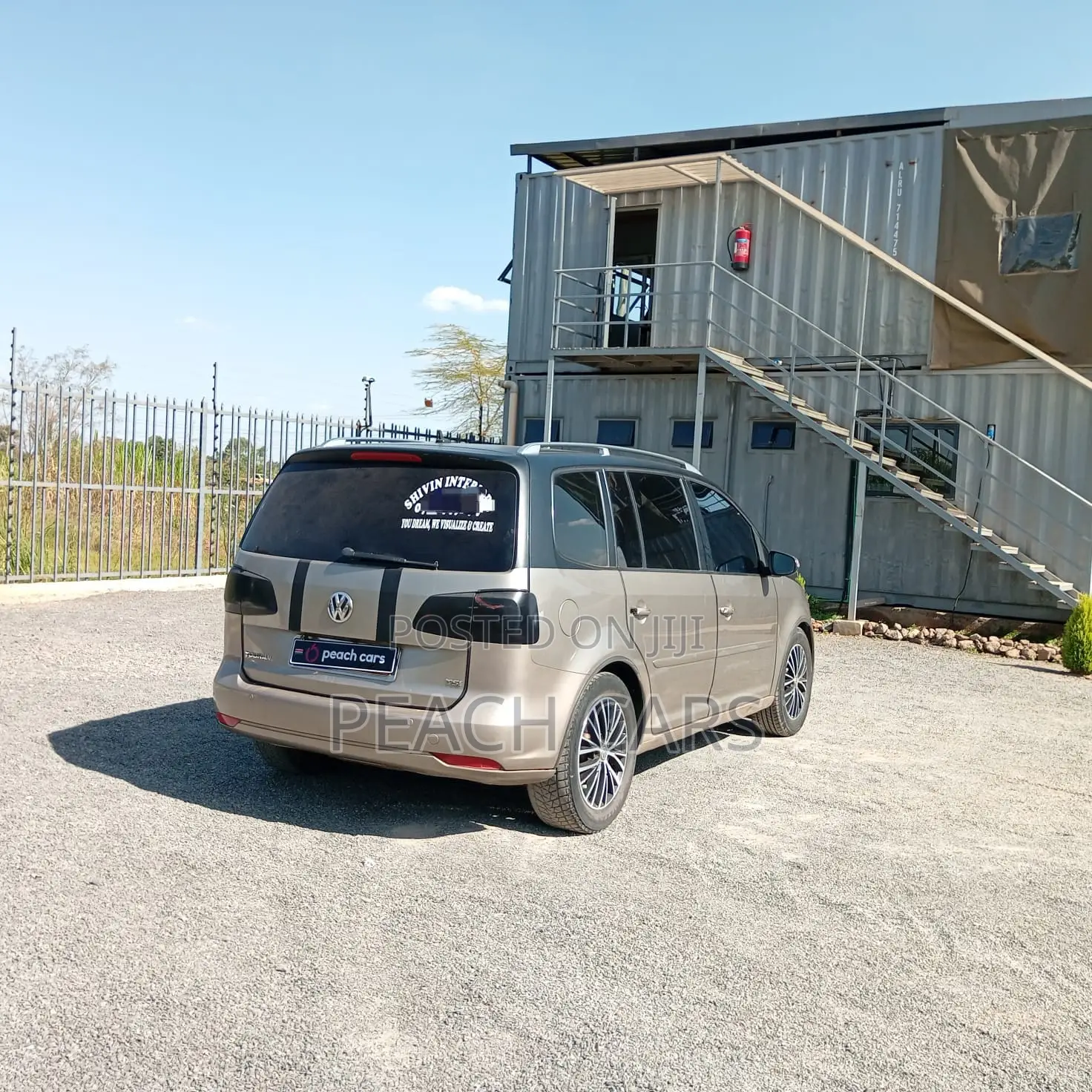 Volkswagen Touran 2014 Gold
