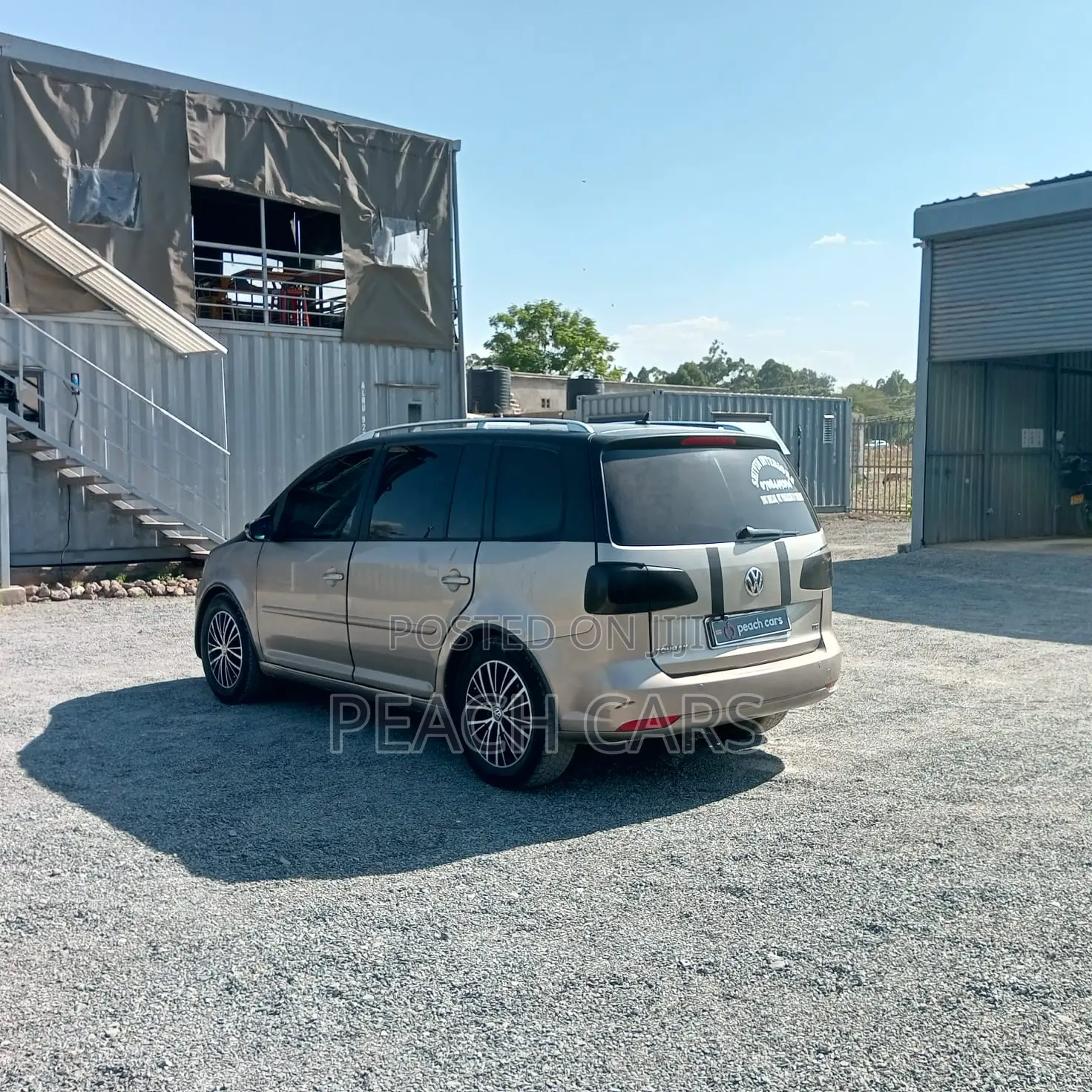 Volkswagen Touran 2014 Gold