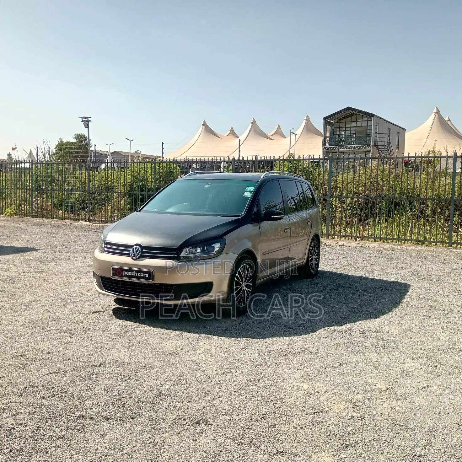 Volkswagen Touran 2014 Gold