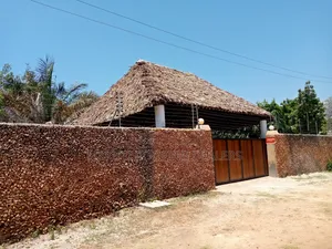 Makuti House Dealers