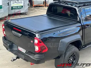 Toyota Hilux Revo Realing Style Roller Shutter