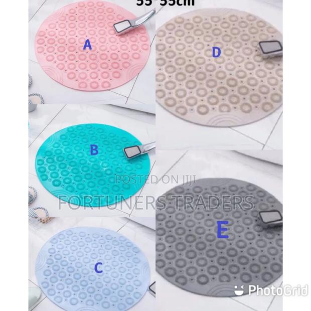 Bathroom Mat Round Anti Slip Mats - main view