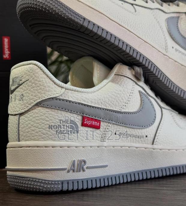 Af 1 North Face
Sizes 38-45 - thumbnail 2