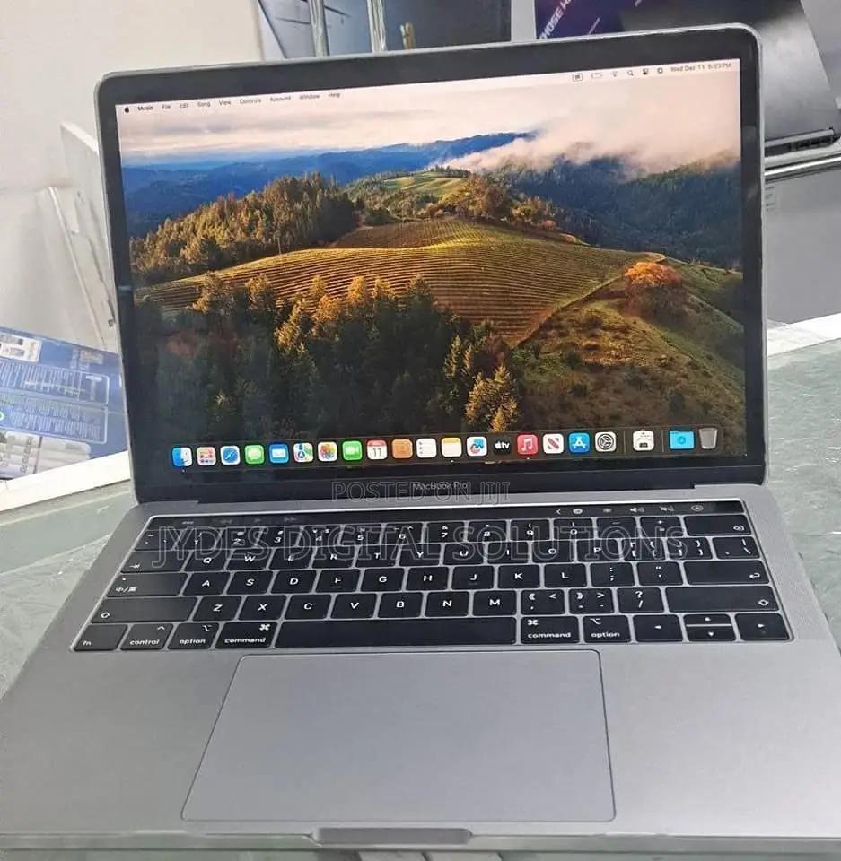 Laptop Apple MacBook Pro 2018 16GB Intel Core I7 SSD 256GB