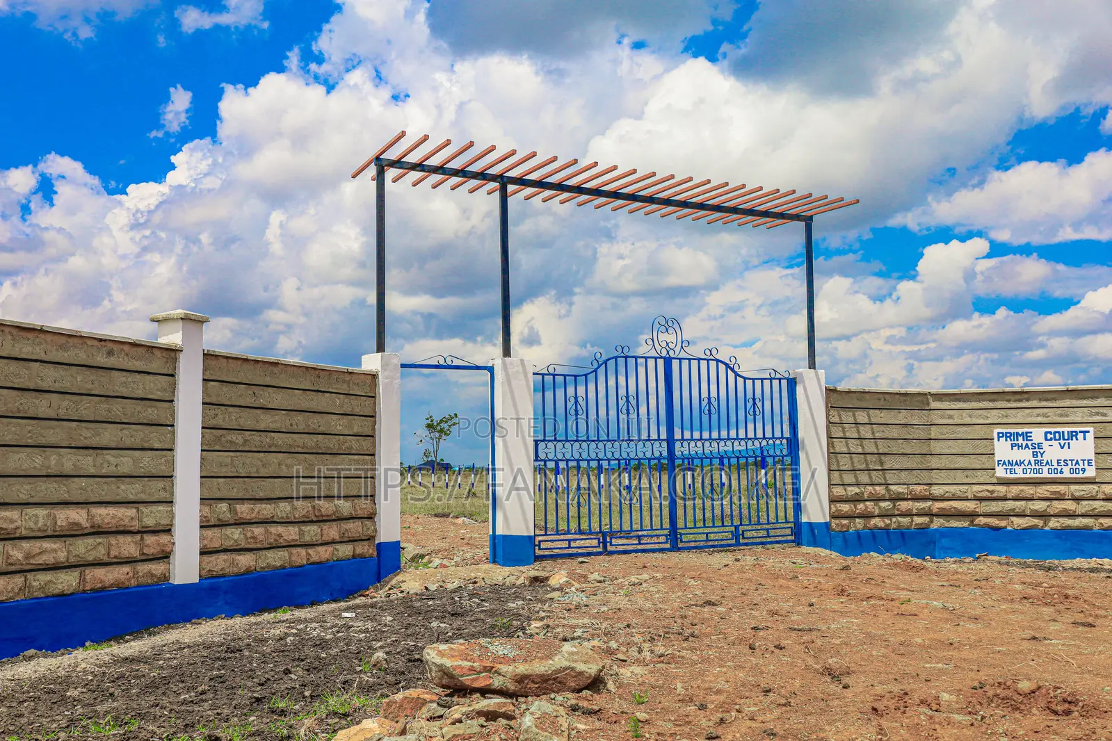 Looking for a Residential Plot in Kamakis?^Pn