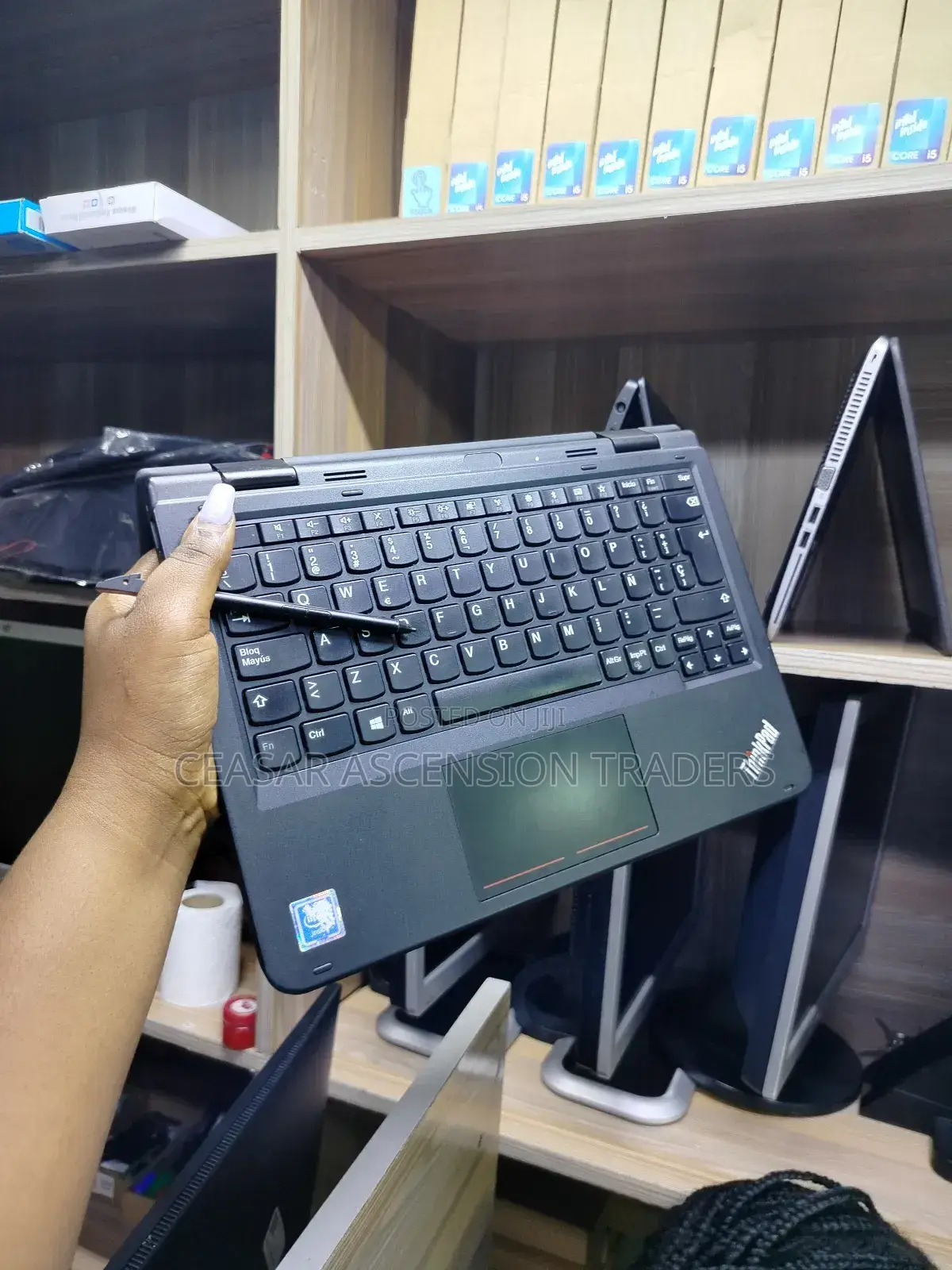Laptop Lenovo Yoga 11e 4GB Intel Celeron SSD 128GB