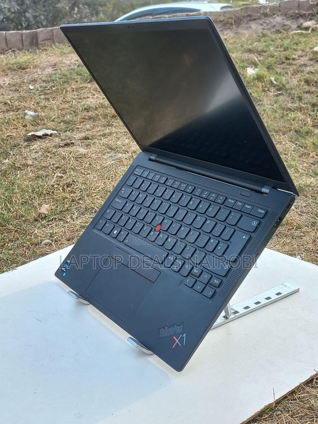 Laptop Lenovo ThinkPad X1 Carbon 8GB Intel Core I5 SSD 256GB - thumbnail 4