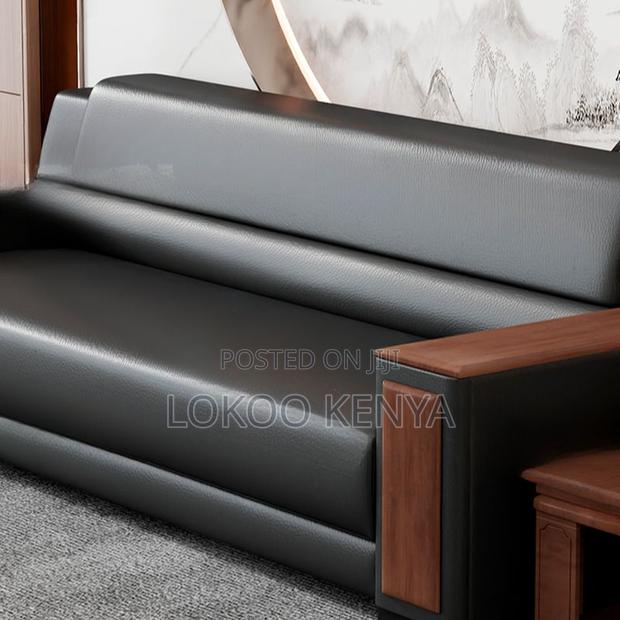 Office Sofa : 5 -Seater Executive Wooden Arms Office Sofa - thumbnail 4