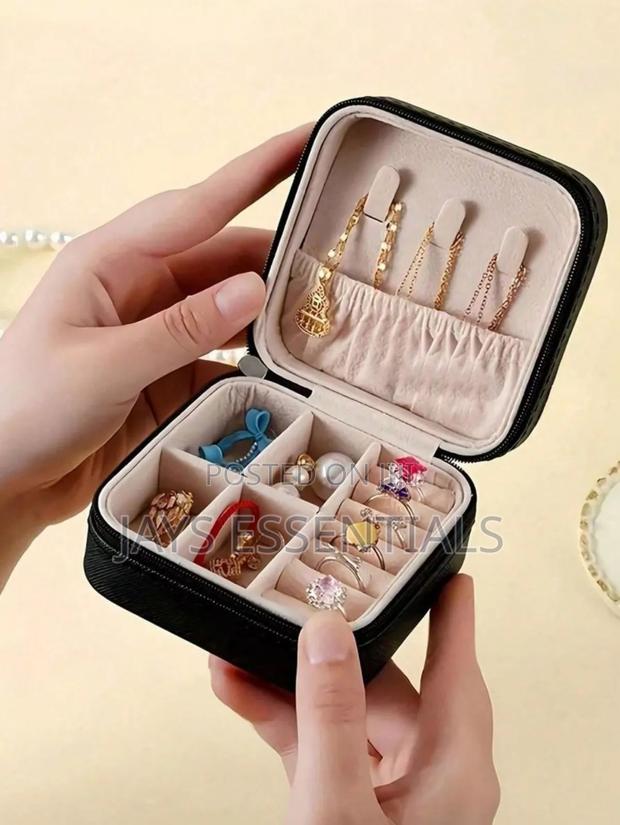 Portable Jewelry Organizers