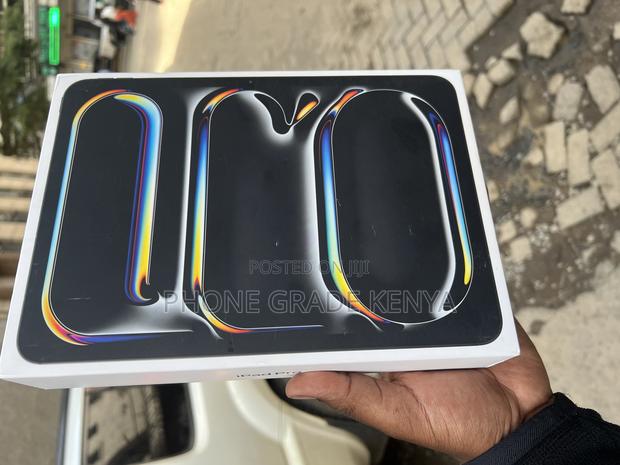 New Apple iPad Pro 1 TB Black - main view