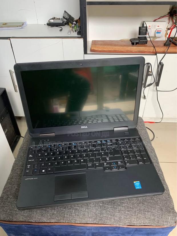 Laptop Dell Latitude E5540 8GB Intel Core I5 SSD 256GB - thumbnail 3