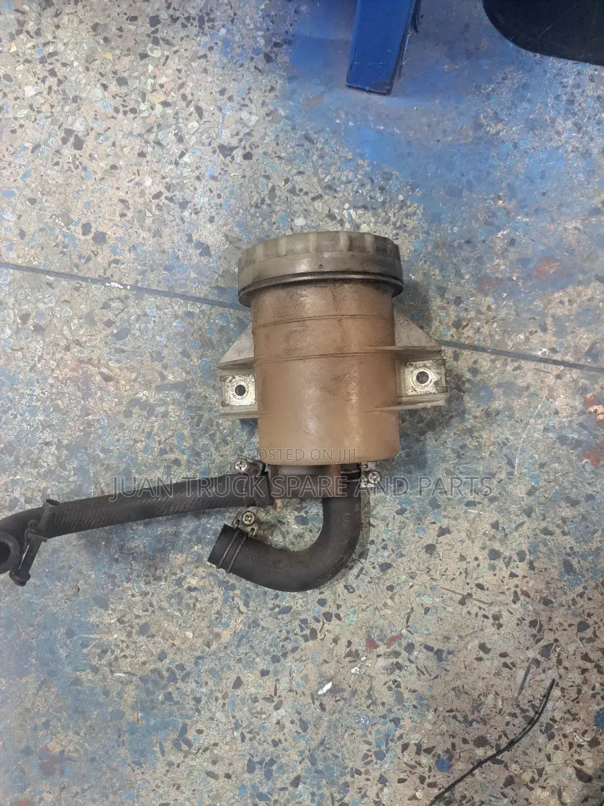 Power Steering Bottle Isuzu FRR 90/33