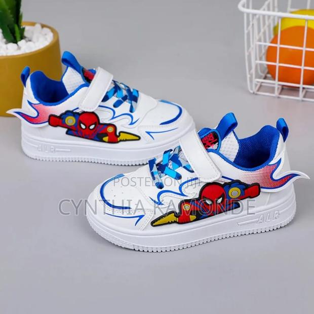 Spider Themed Sneakers Kids - thumbnail 3