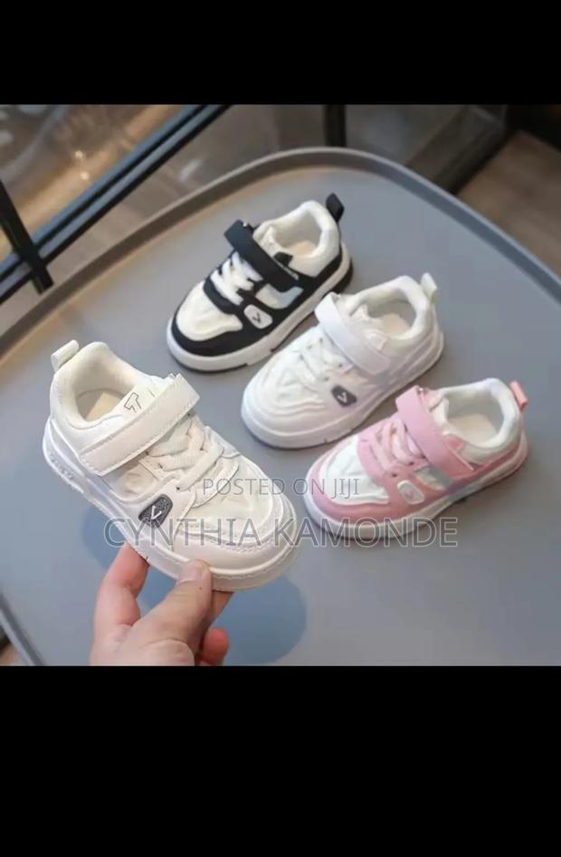 Size 22-31 Sneakers