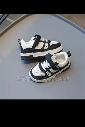 Size 22-31 Sneakers