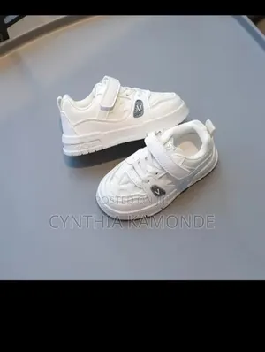 Size 22-31 Sneakers