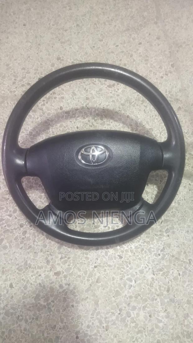 Toyota Land Cruiser 79 /7l Steering Wheel