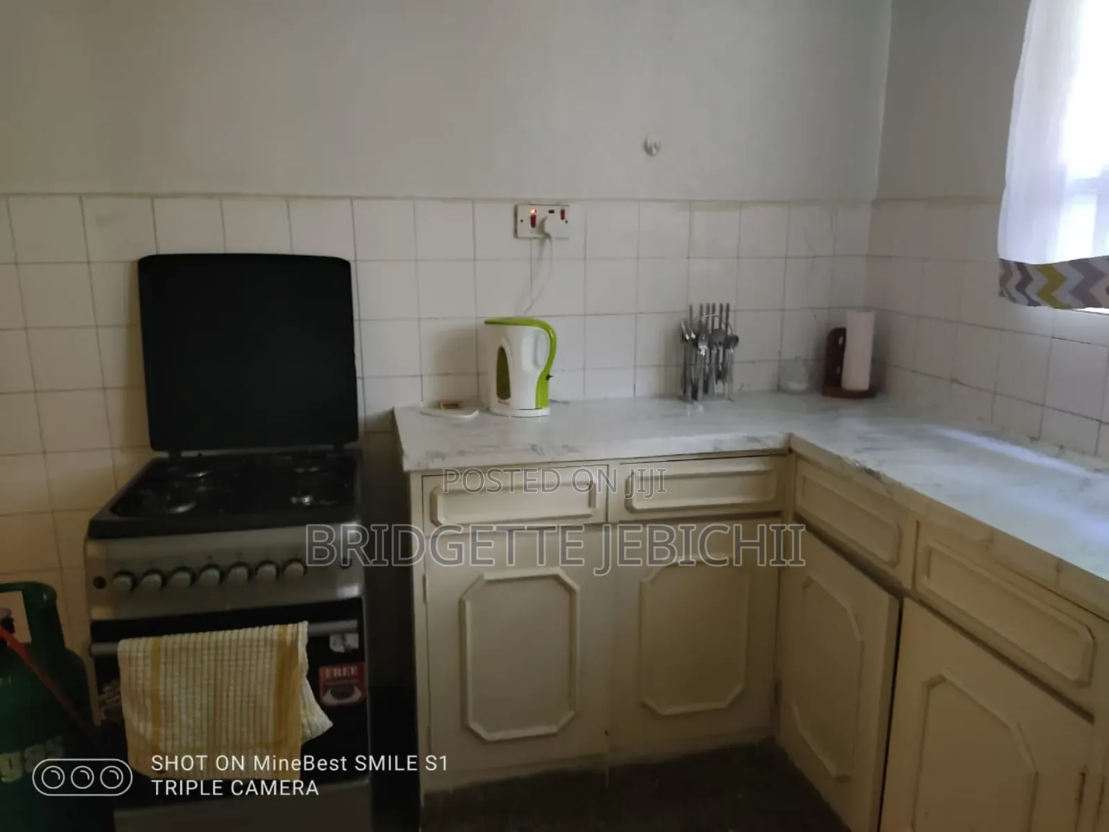 2 Bedroom Apartment Westland 69