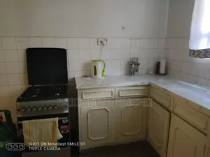 2 Bedroom Apartment Westland 69