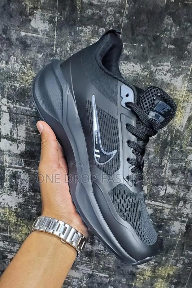Nike Zoomer Sizes (40-45)