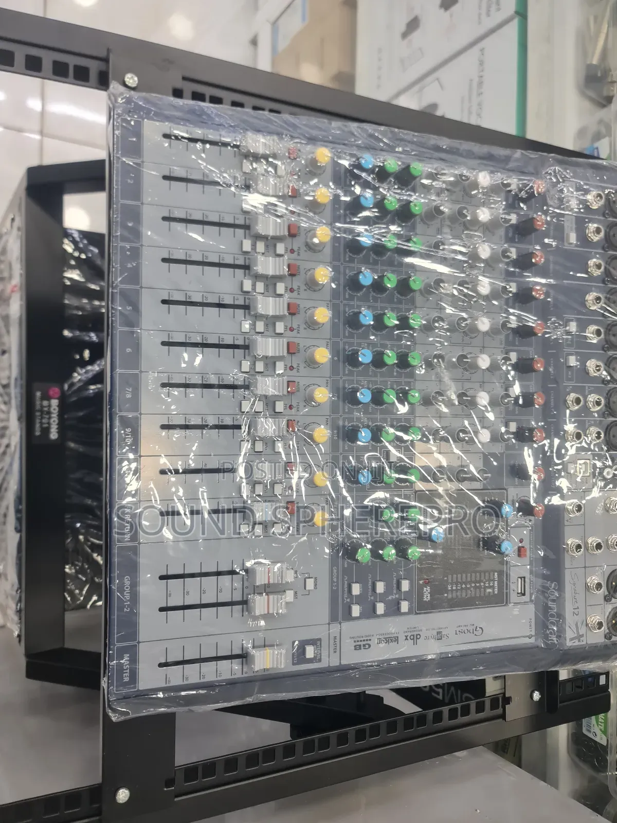 Soundcraft Signature 12 Plain Mixer