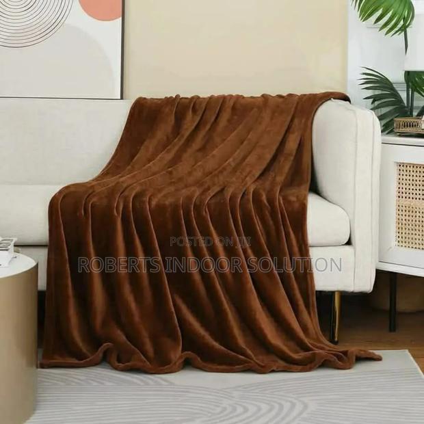 Transforming Throw Blanket - main view
