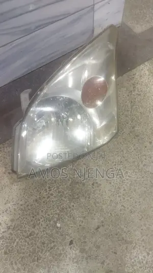 Toyota Land Cruiser Prado 120 Headlight