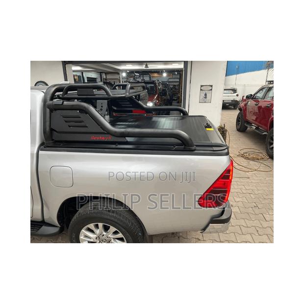 Overland Manual Roller Shutter for Toyota Hilux