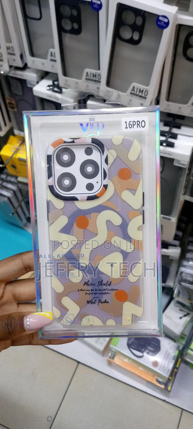 iPhone 16 Pro Magsafe Multicolor Beige Multicolored - thumbnail 3