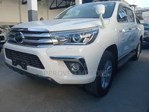Toyota Hilux 2018 White