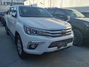 Toyota Hilux 2020 White