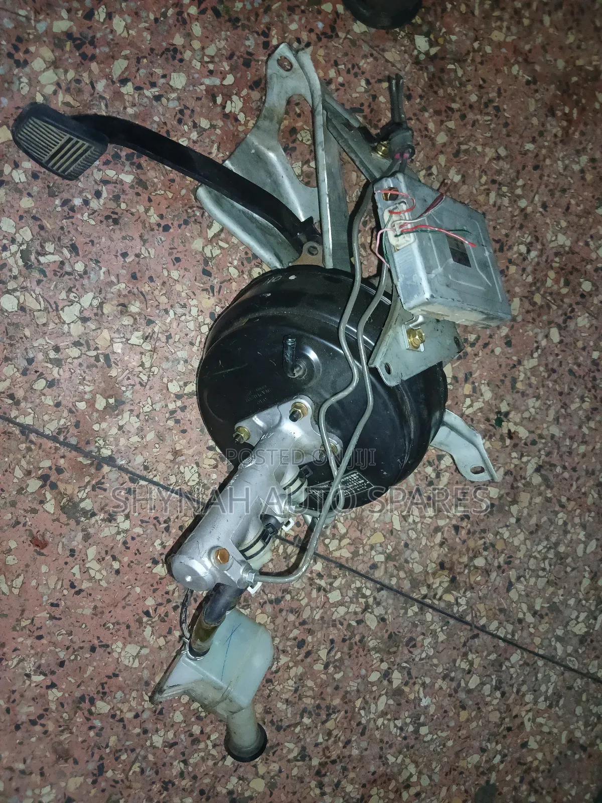 Toyota Shark 5l Brake Booster and Master Cylinder Complete